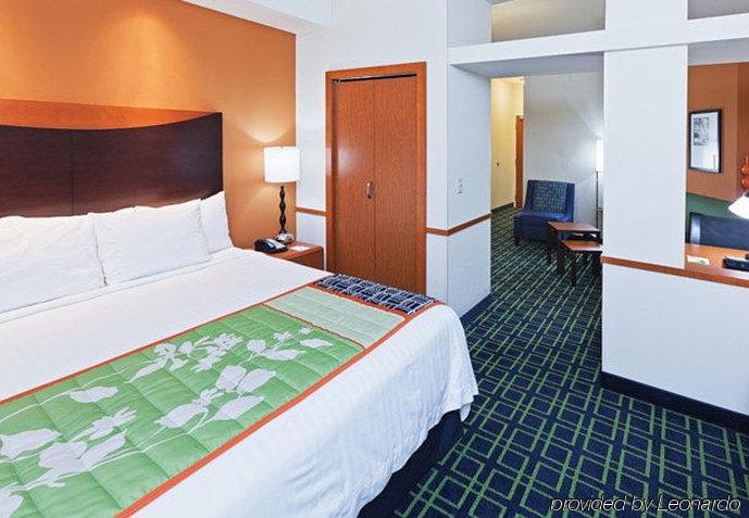 Fairfield Inn & Suites Tulsa South Medical District Екстериор снимка