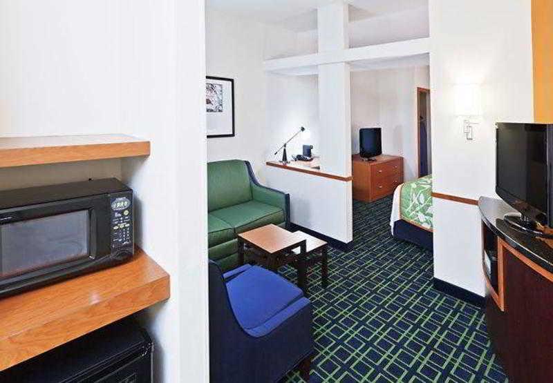 Fairfield Inn & Suites Tulsa South Medical District Стая снимка